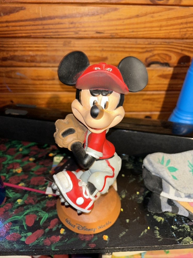 Walt Disney World Mickey Mouse Baseball 9" Bobblehead