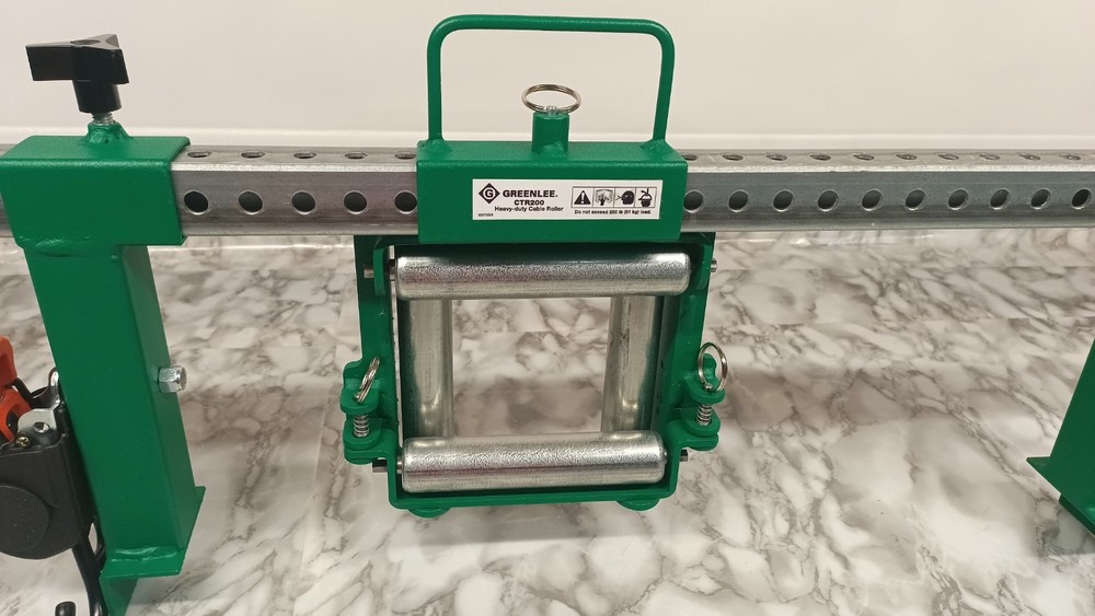 Greenlee CTR200 Heavy Duty Cable Roller