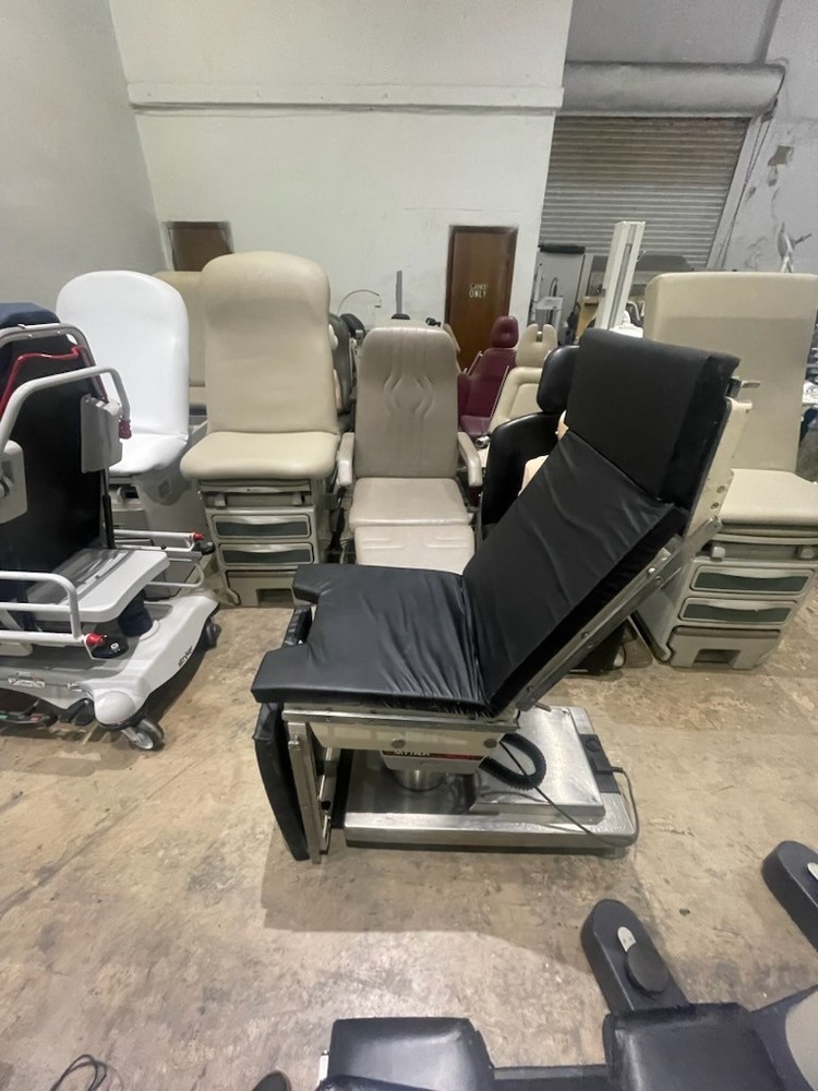 Skytron 6001 Elite Surgical OR Table with Hand Controller