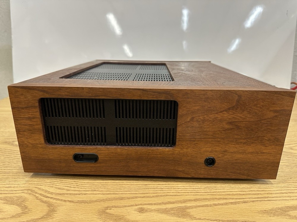 *Mint* Marantz 2265B Stereophonic Receiver With Case. Works Great!