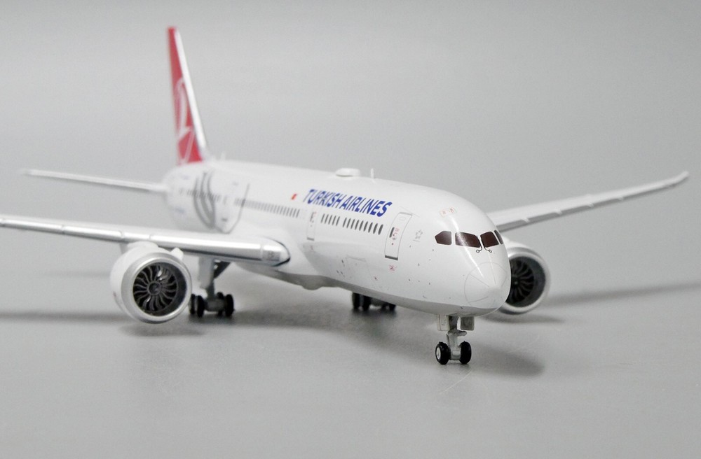B787-9 Scale 1:400 Diecast EW4789009 (E)