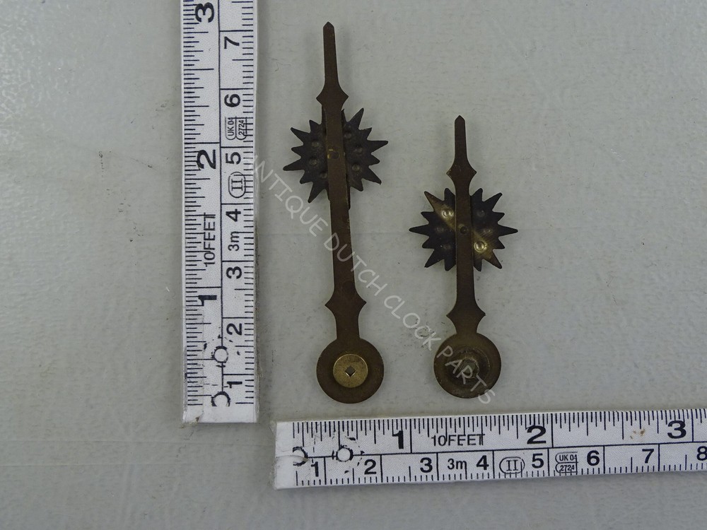 1970S SCHATZ ELEXACTA SUN CLOCK PAIR OF CLOCK HANDS