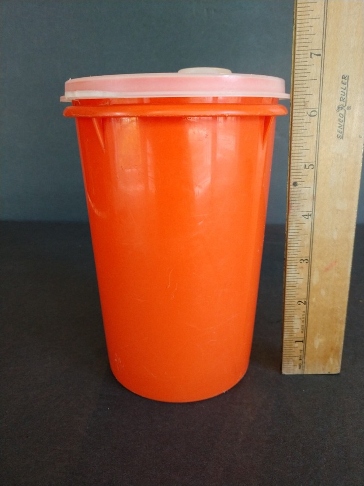 Tupperware Orange Juicer #409/Pitcher #321 with Lid #563