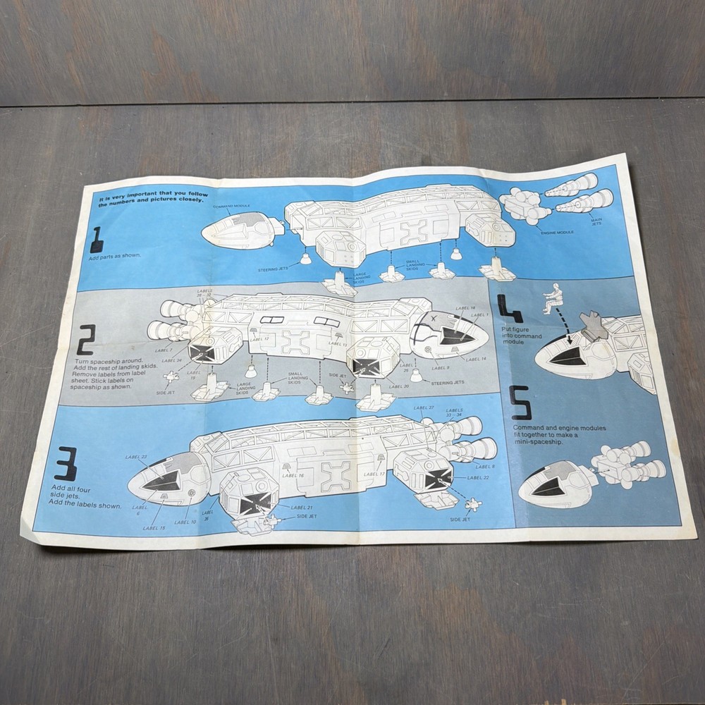 Space:1999 Eagle 1 Spaceship Instruction Manual Original