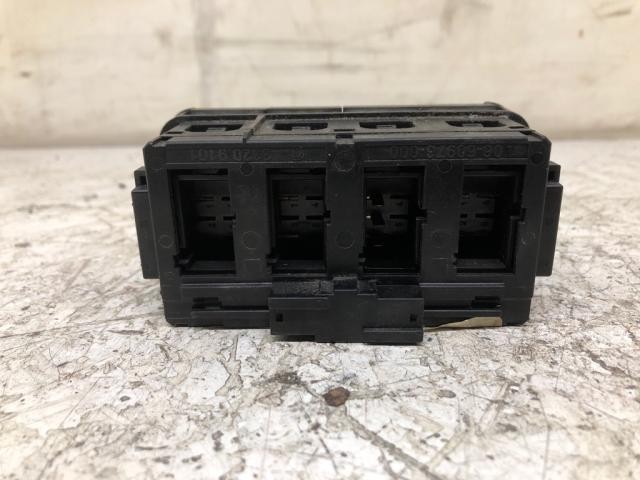 2008-2021 Freightliner CASCADIA SWITCH Dash Panel - Used