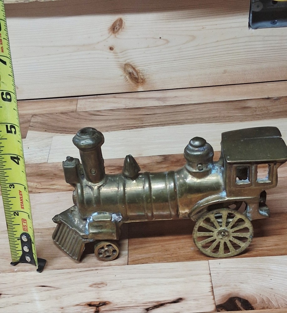 Vinatge Solid Brass Railroad Moving Wheels Train Figurine