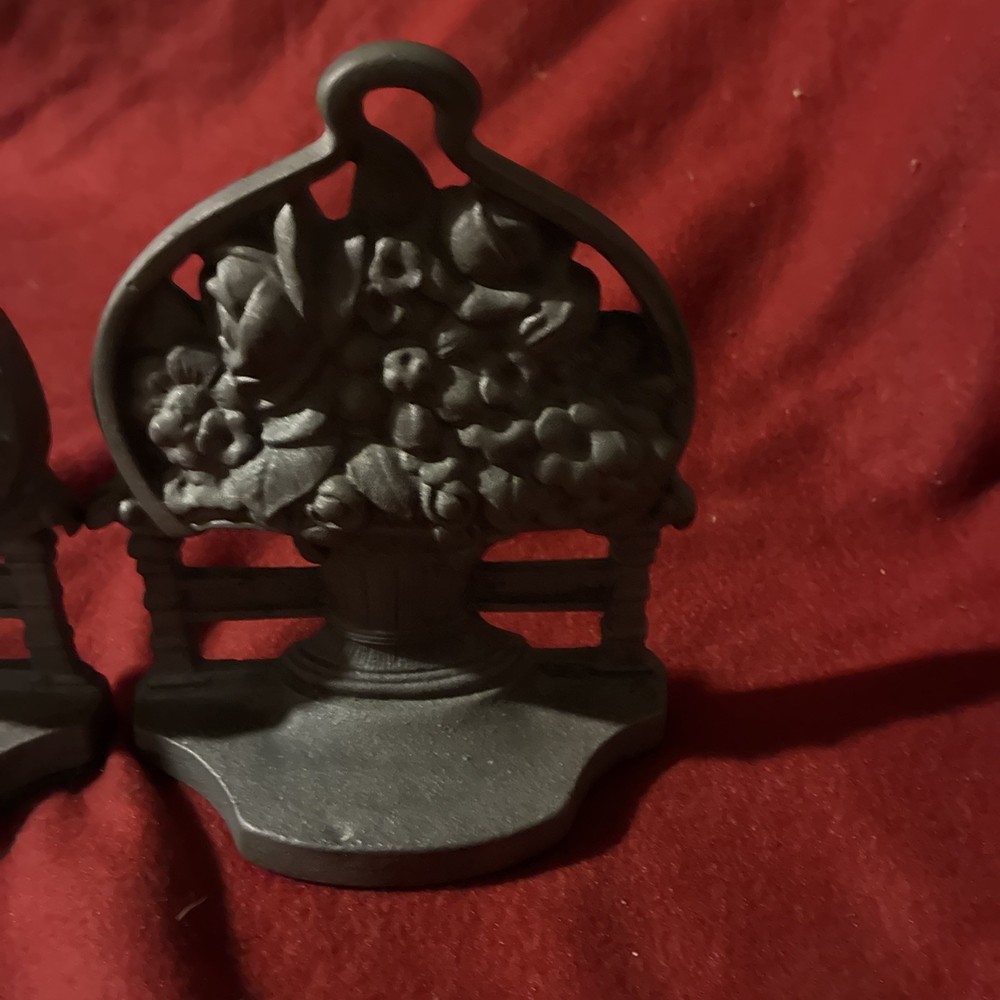 Vintage Cast Iron Flower Bookends Set