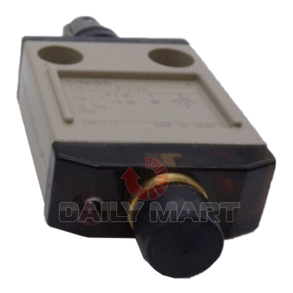 New In Box OMRON D4CC-4032 Limit Switch