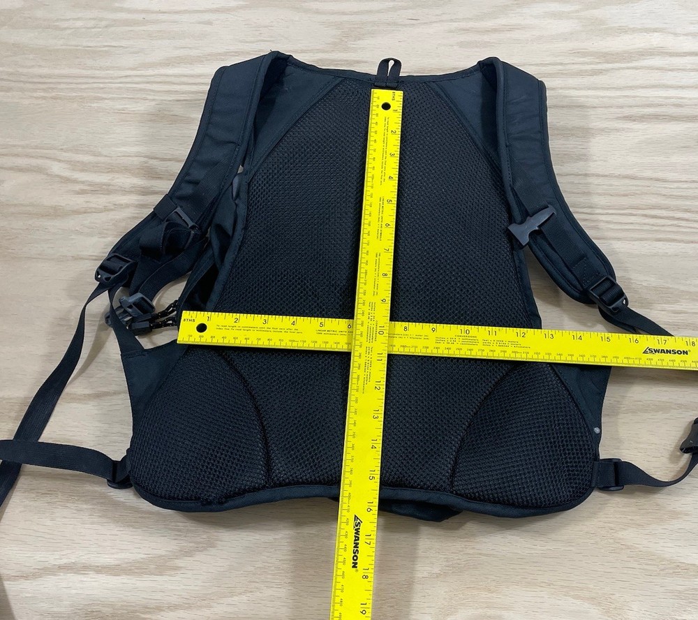 Lowe Alpine Echo 20 Daypack Backpack Black Waist Belt