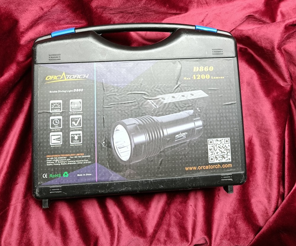OrcaTorch D860 4200 Lumens Professional dive light Led torch search light