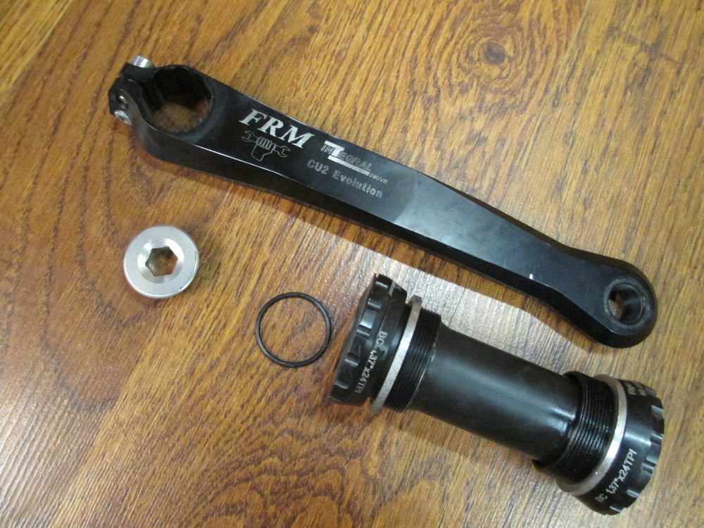 FRM CU2 EVOLUTION 175 50/34 110 BCD CRANKSET ENGLISH THREADED FRM BOTTOM BRACKET