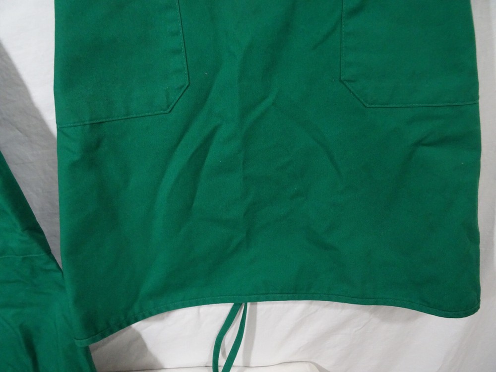 Starbucks Green Apron 33" x 27" double front pockets 2 pieces