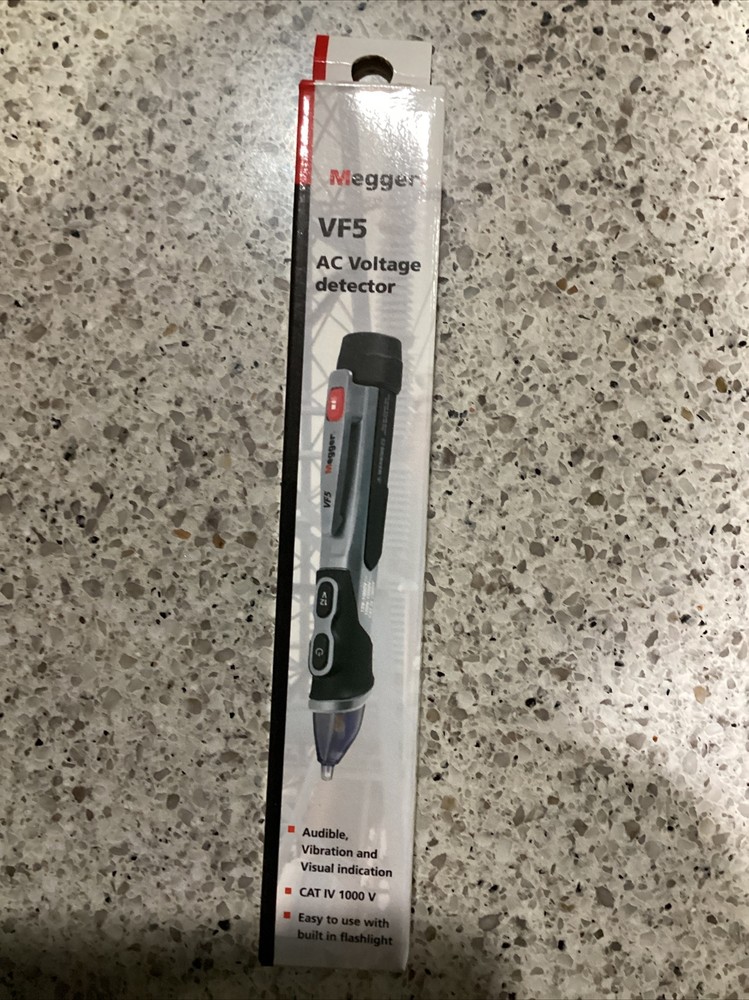 Megger VF5 - AC Voltage Detector with Flashlight