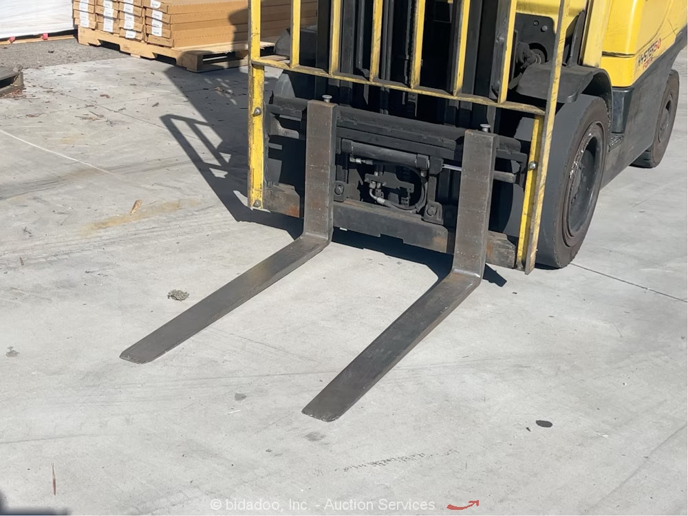 Hyster H50FT Forklift – 4,800 Lbs. Capacity
