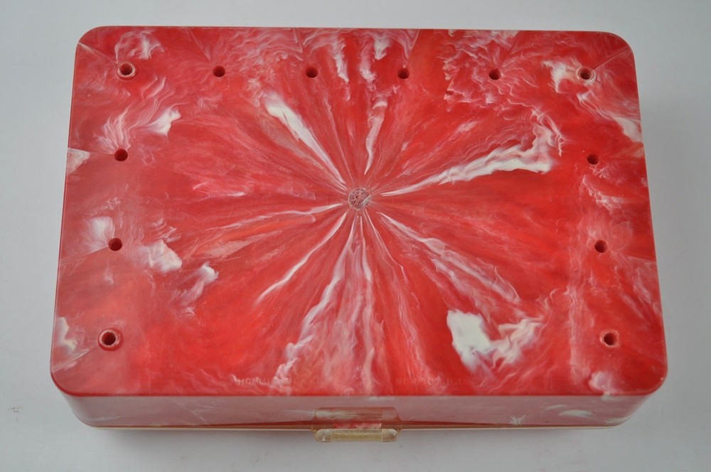 Vintage Plastic Sewing Box Unbranded Red and White