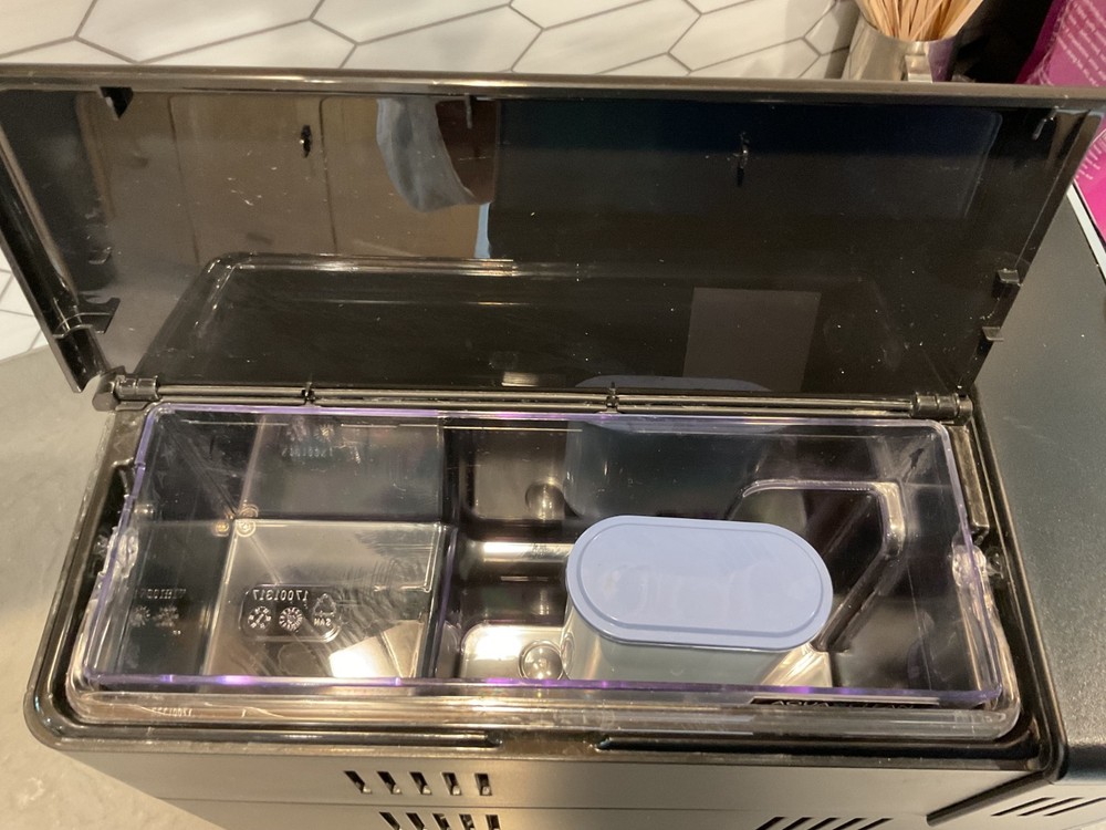 Saeco Incanto Super-Automatic Espresso Machine HD8911/48