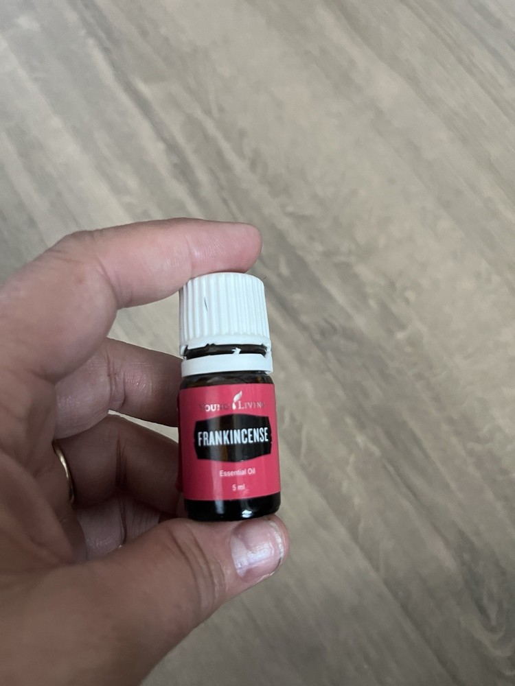 Young Living 5ml Frankincense Full Open