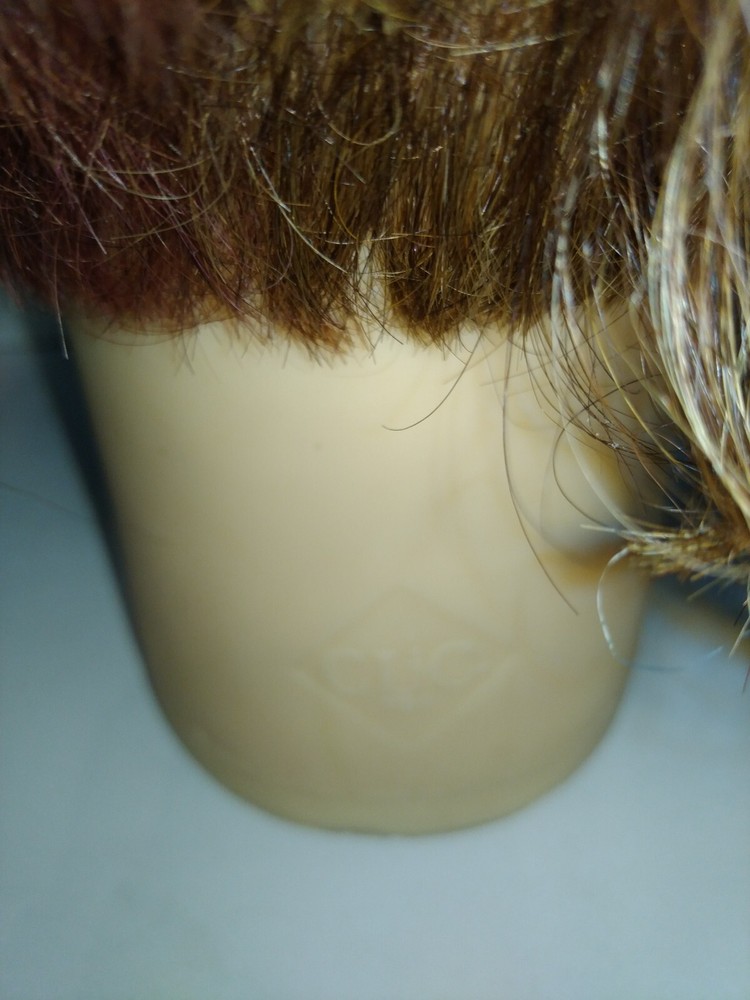 Clic Mannequin Head
