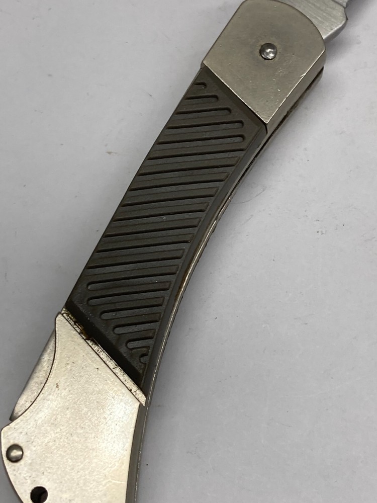 Heavy Duty Lockback Folding Knife w/Plain Blade, Rubber Grip K-7195M