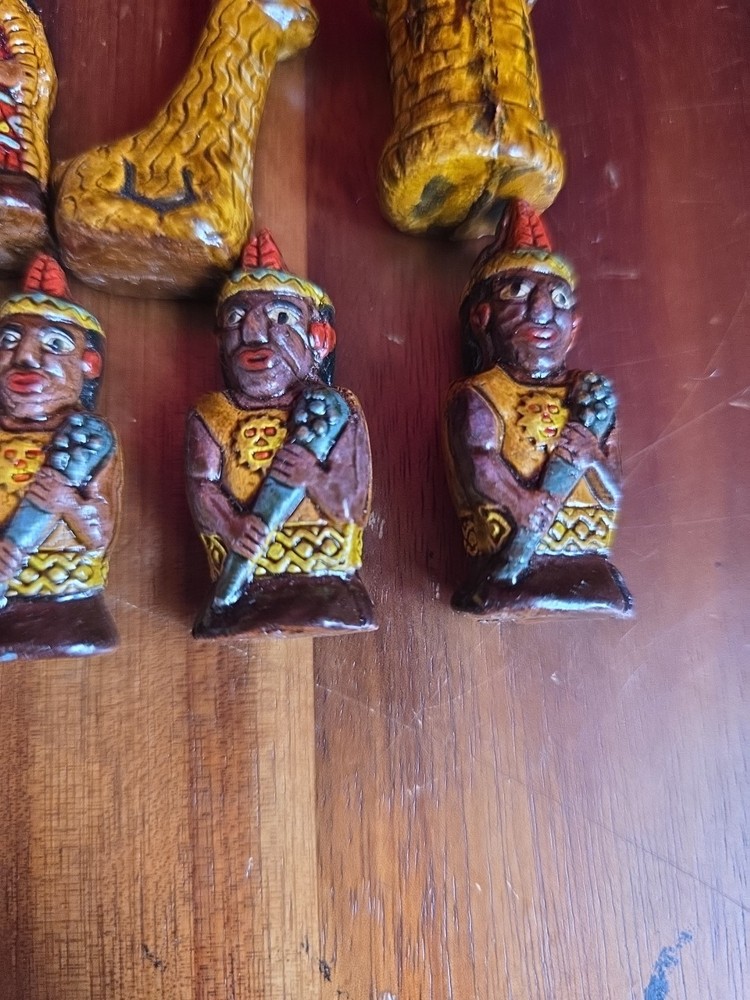 VINTAGE CHESS PIECES AZTEC MAYAN 16 Pieces