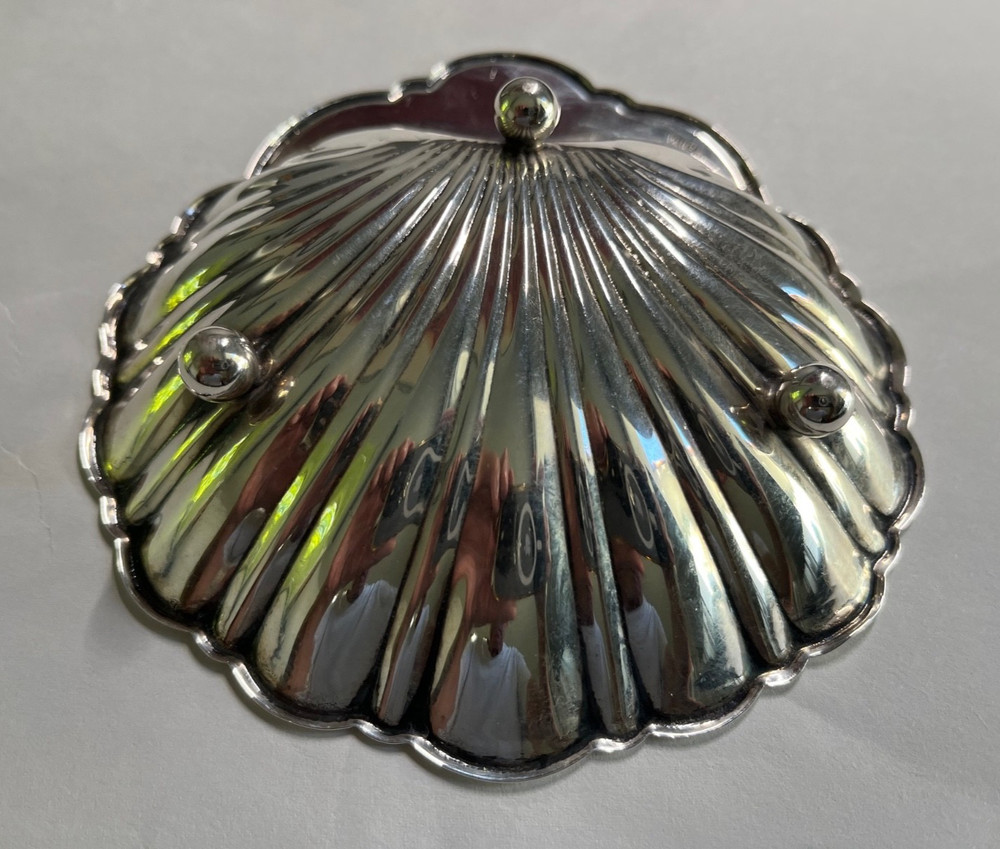 STERLING SILVER FOOTED SCALLOP SHELL BOWL