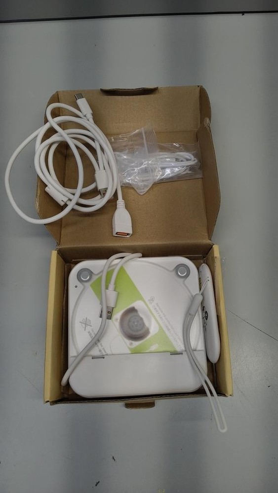 Portable Car CD Player with USB AUX Port External White