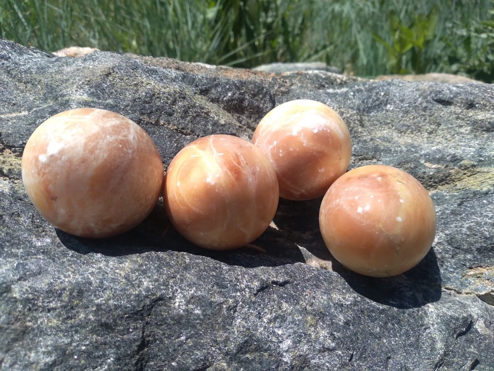MATTE Peach Cream Marble Stone Egg Easter Orange
