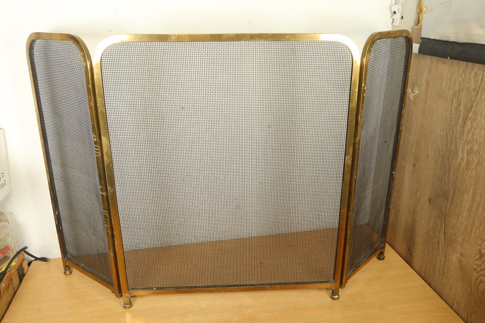 Vintage Solid Brass Fire Guard Fireplace Spark Spit Screen Folding 3 Mesh Part