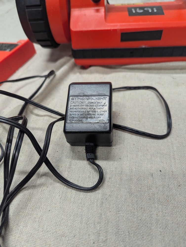 Streamlight LiteBox EMS Firefighter Flashlight With Charger