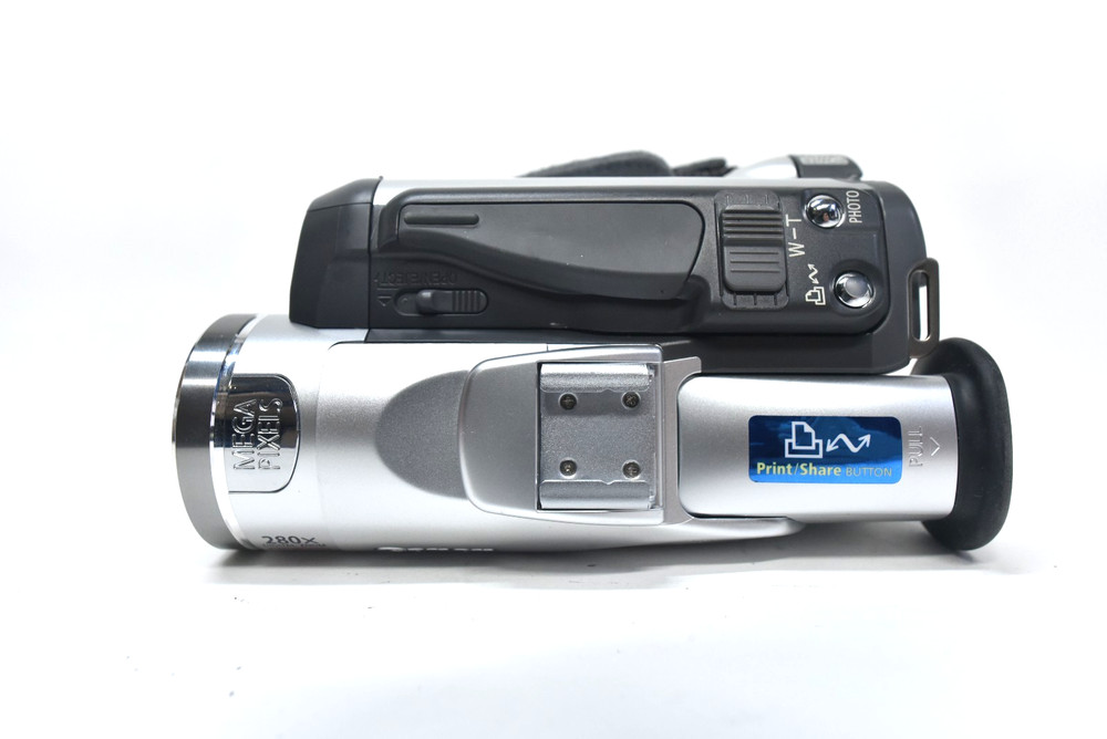 Canon MVX200i MiniDV Camcorder Digital Video Camera Untested