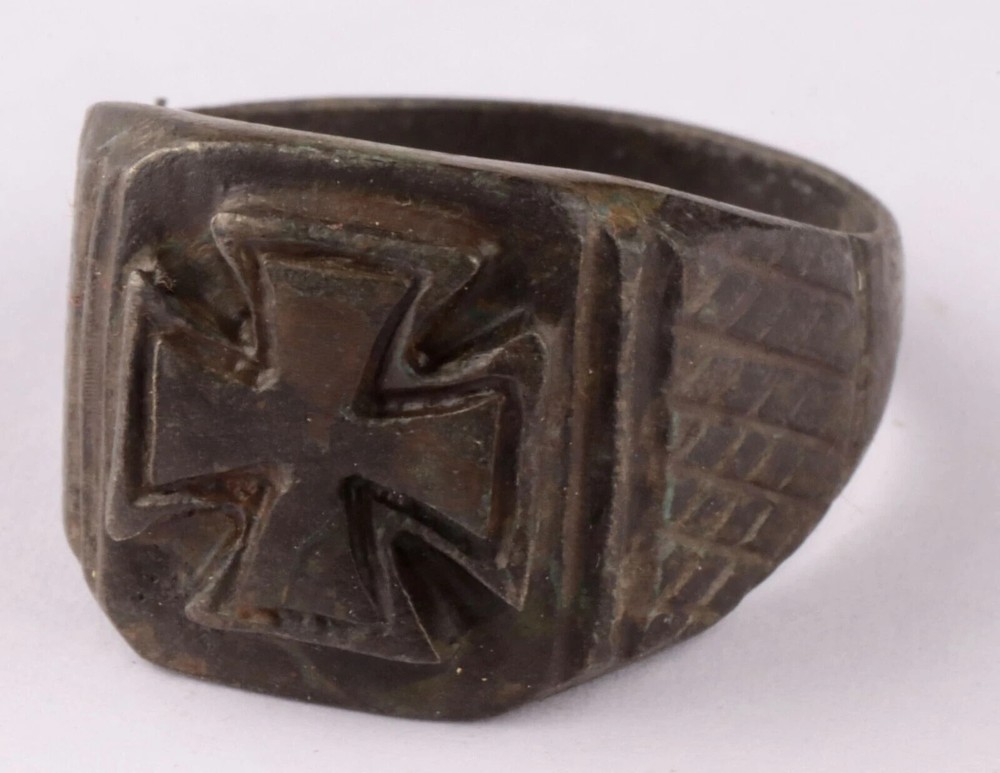 WW 2 GERMAN IRON CROSS RING