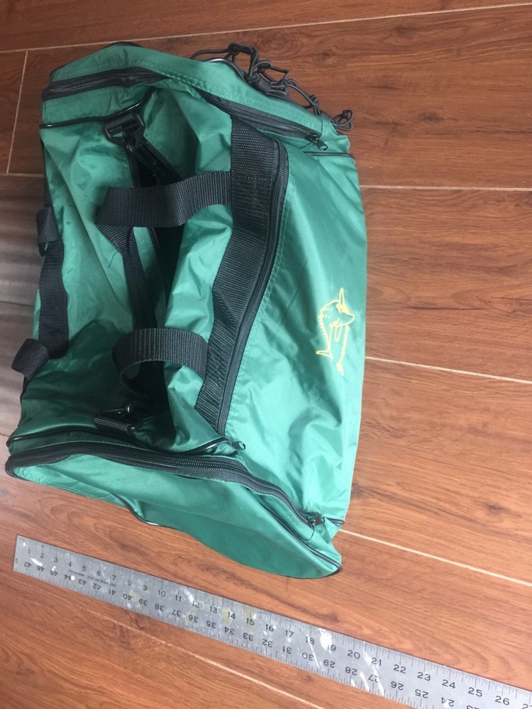 GREEN DUFFLE BAG WITH STURGEON LOGO -