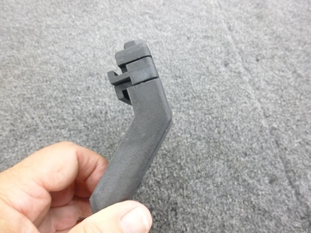 Lund Boat EXTREME MAX Accessory Slider ANGLED Bracket THUMB SCREW BRACKET