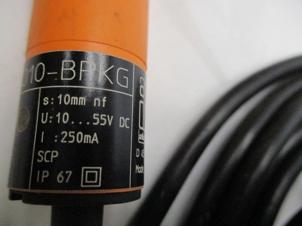 IFM ELECTRONIC IA5082 IA-3 SENSOR UNMP