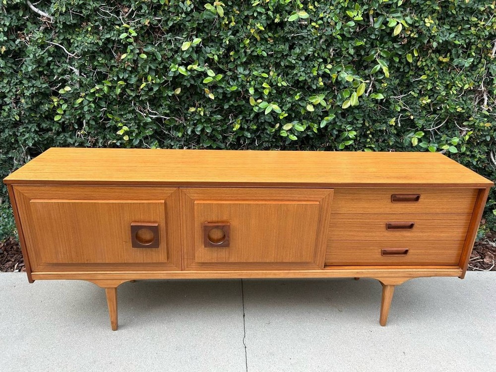 Mid Century Modern Teak Credenza/Sideboard