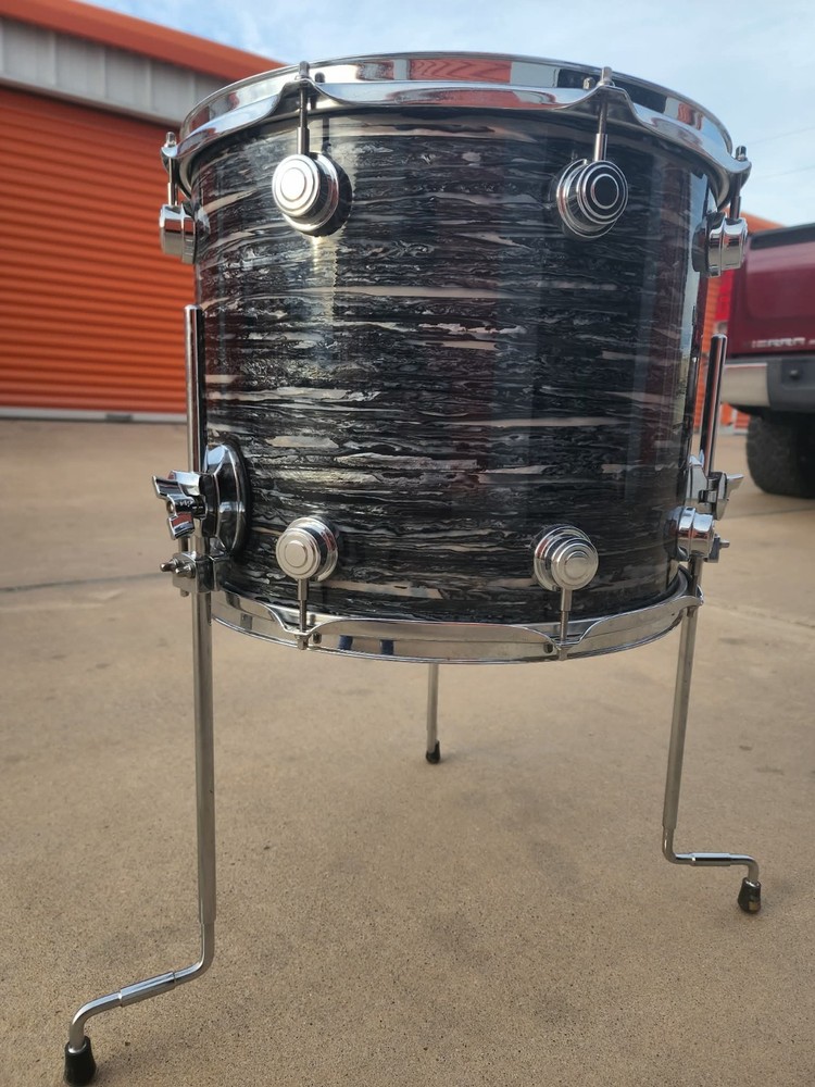 dw collectors maple drum set