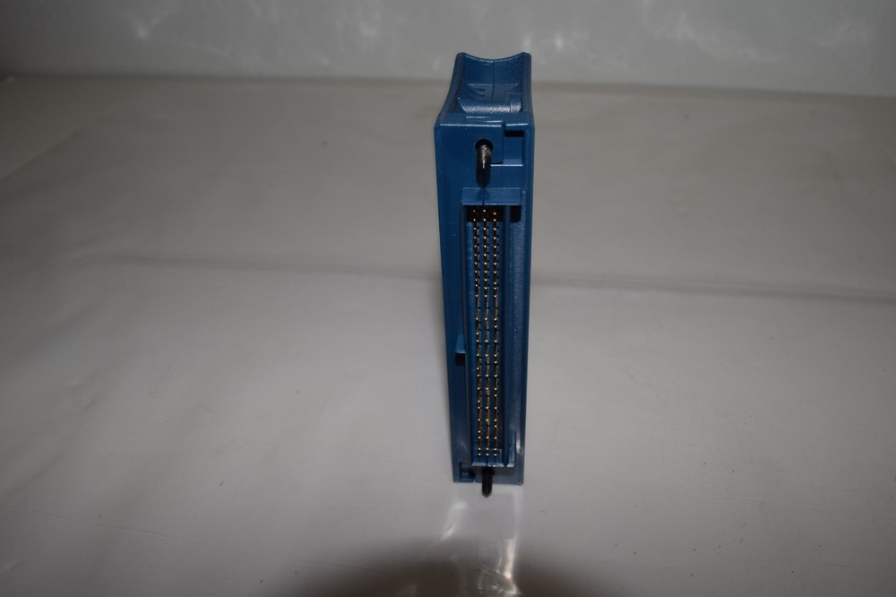 ^^ NATIONAL INSTRUMENTS MODEL CFP-AO-200 8-CH CURRENT OUTPUT (TRQ123)