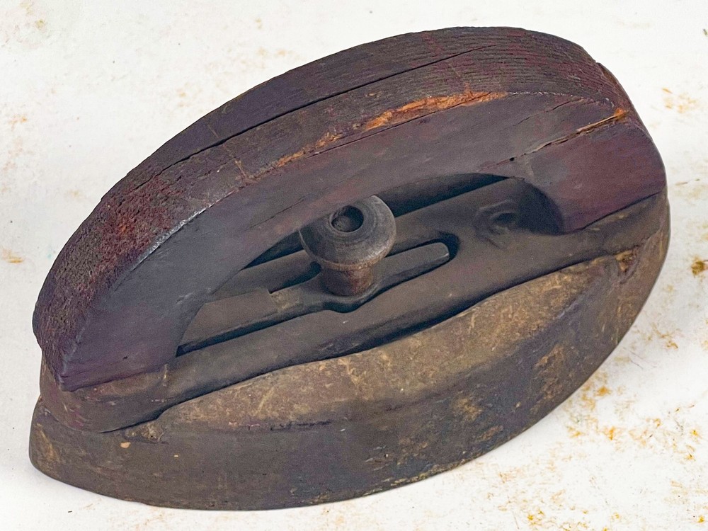 Antique Vintage Sad Flat Clothes Iron Removeable Handle # 1