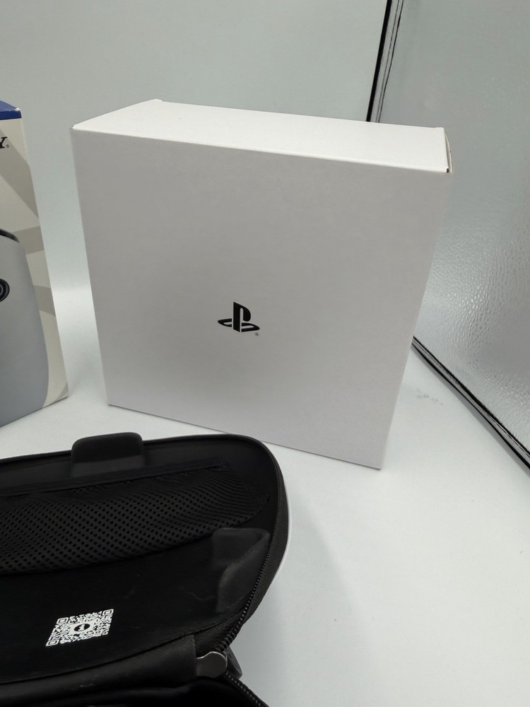 Sony DualSense Edge Wireless Controller White Black w/ Case for PS5