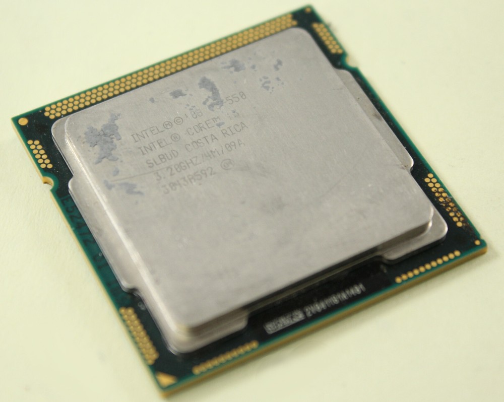 Intel Core i3-550 3.2GHz 4MB 2.5GT/s SLBUD LGA1156 Desktop CPU Processor