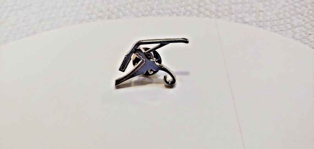 Kyser Capo Lapel Pin