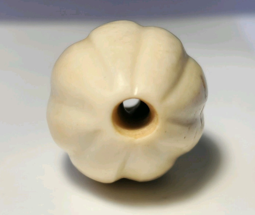 ANCIENT LARGE WESTERN ASIAN SHELL MELON SHAPE BEAD (29mm x 20.5mm)