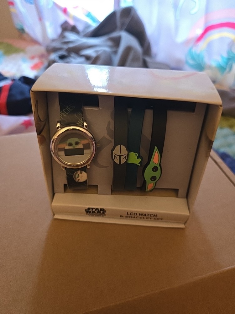 Star Wars Mandalorian Lcd Watch & Braclet Set