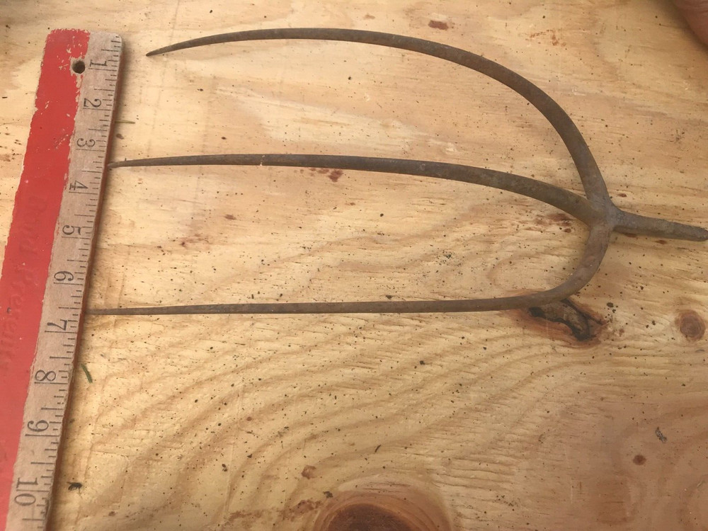 Fork Rake Head 3 Thines Rusty Rustic no handle Original Vintage Primitive Metal
