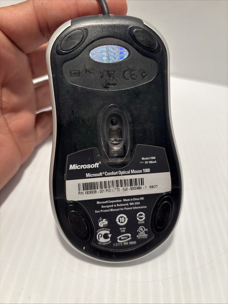 Microsoft Comfort Optical Mouse 1000 Model No 1068 (73)