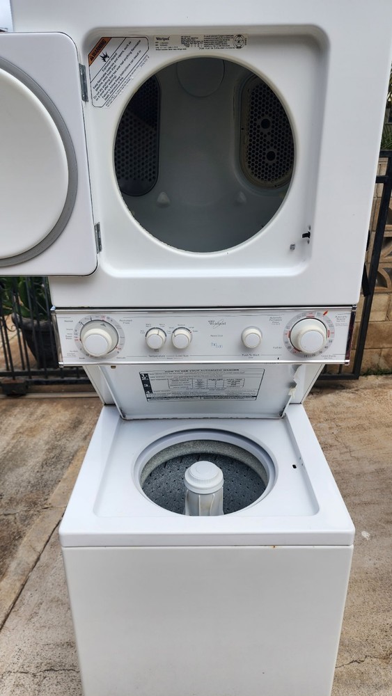 Whirlpool 24" Stackable Washer & Dryer (Gas) **handyman special**