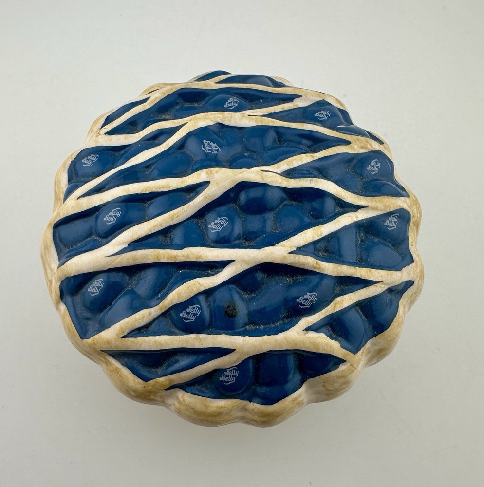 2014 Jelly Belly Ceramic Mini Blueberry Pie Candy Dish with Lid
