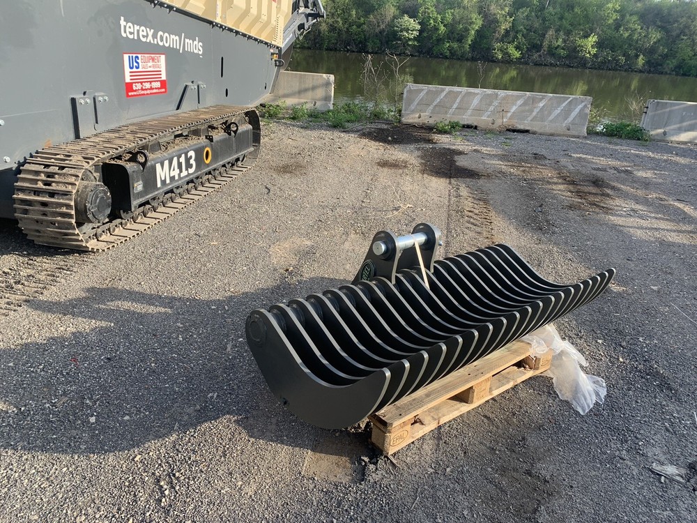 72" Oriel Rake