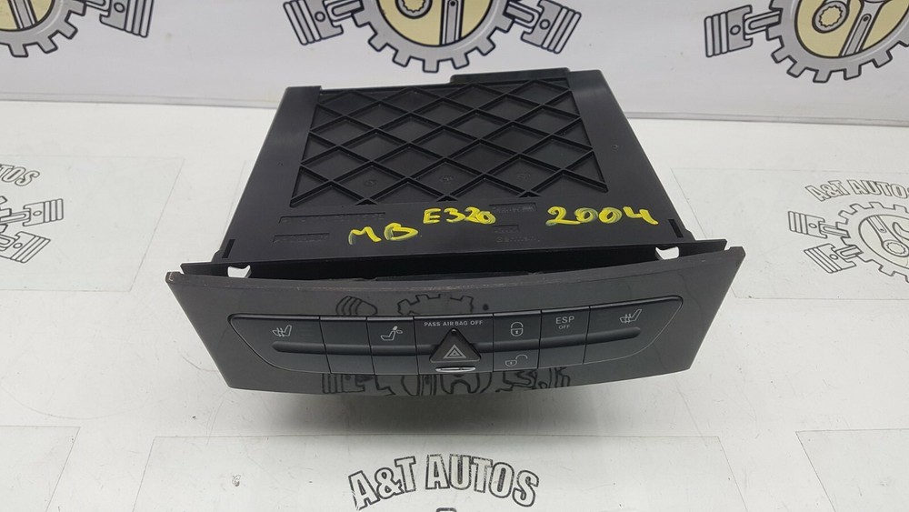 MERCEDES E-CLASS W211 6 DISC CD CHANGER WITH PANEL A2116800552