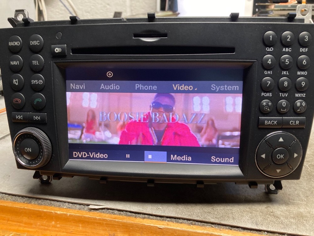 Mercedes G-ClassHead Unit Navi command radio